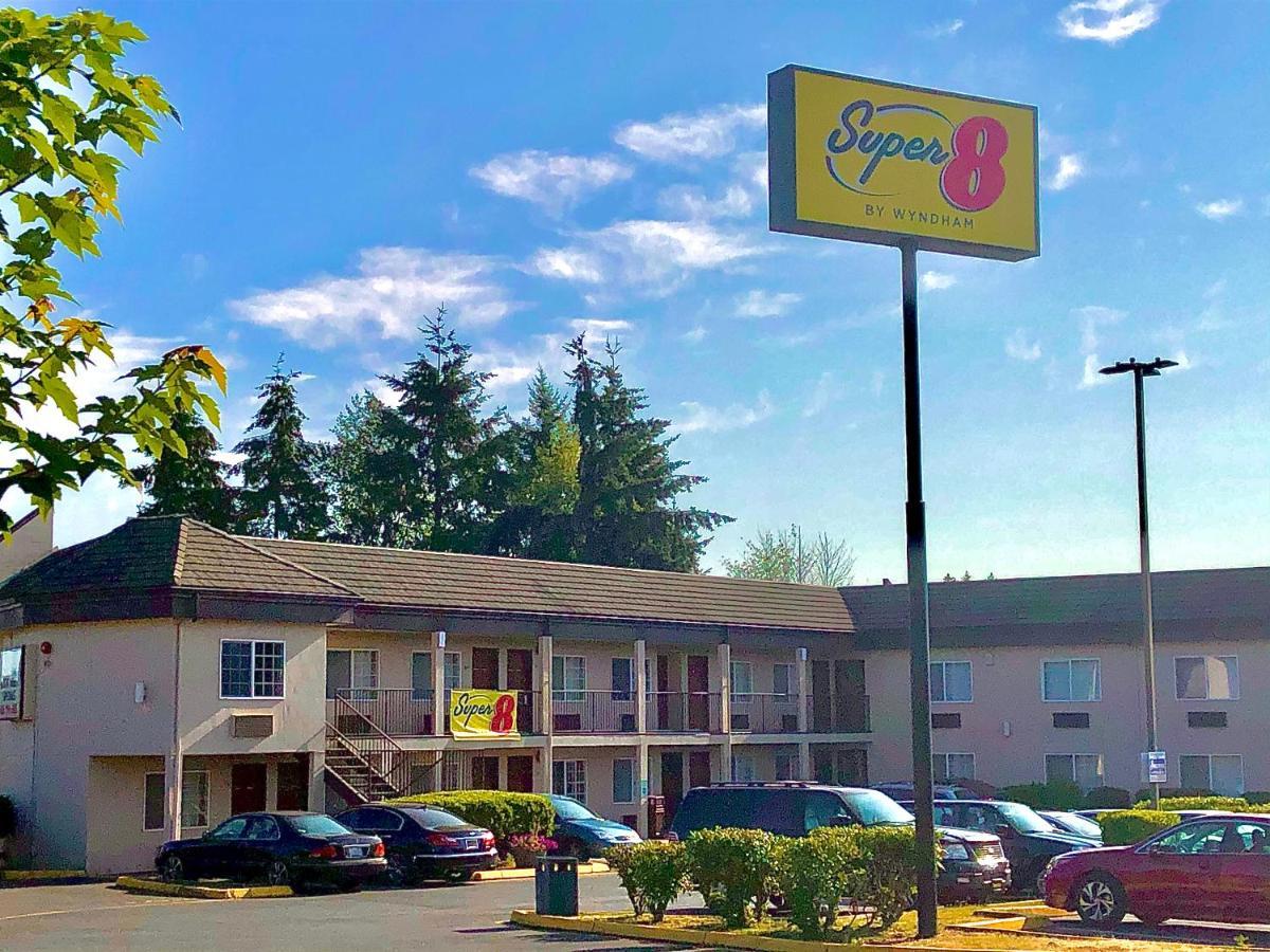 Super 8 By Wyndham Lynnwood Motel Екстериор снимка