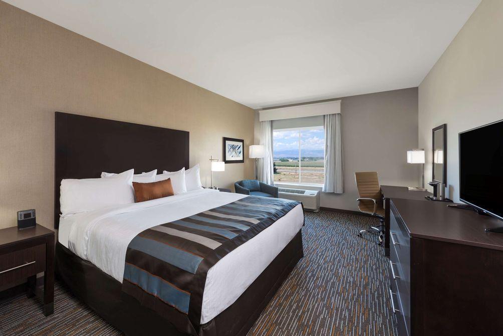 Super 8 By Wyndham Lynnwood Motel Екстериор снимка